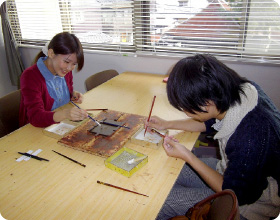 大内塗のお箸づくりを実際に体験!