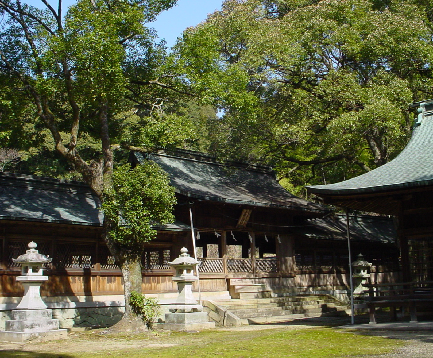 Toyosaka-jinjya Shinto Shrine