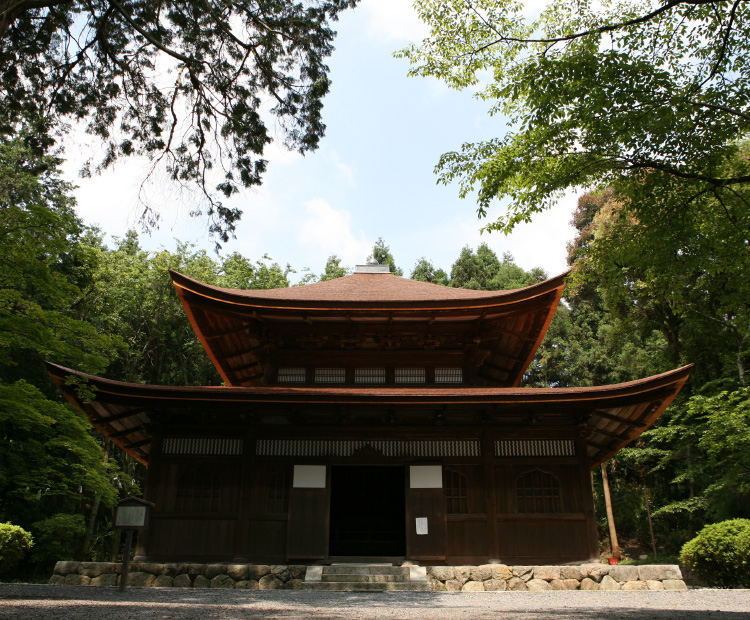Issaikyo-zo (repositorio de escrituras budistas completas) del templo Onjoji (Patrimonio Cultural Importante)