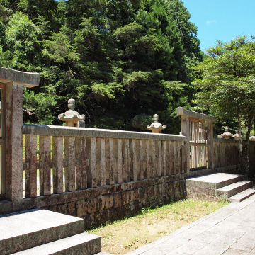 毛利家墓地
