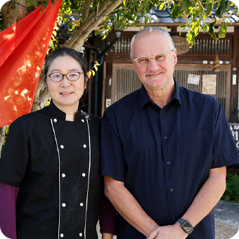 オーナーシェフ・粉川さん / マネージャー・ロベルトさん