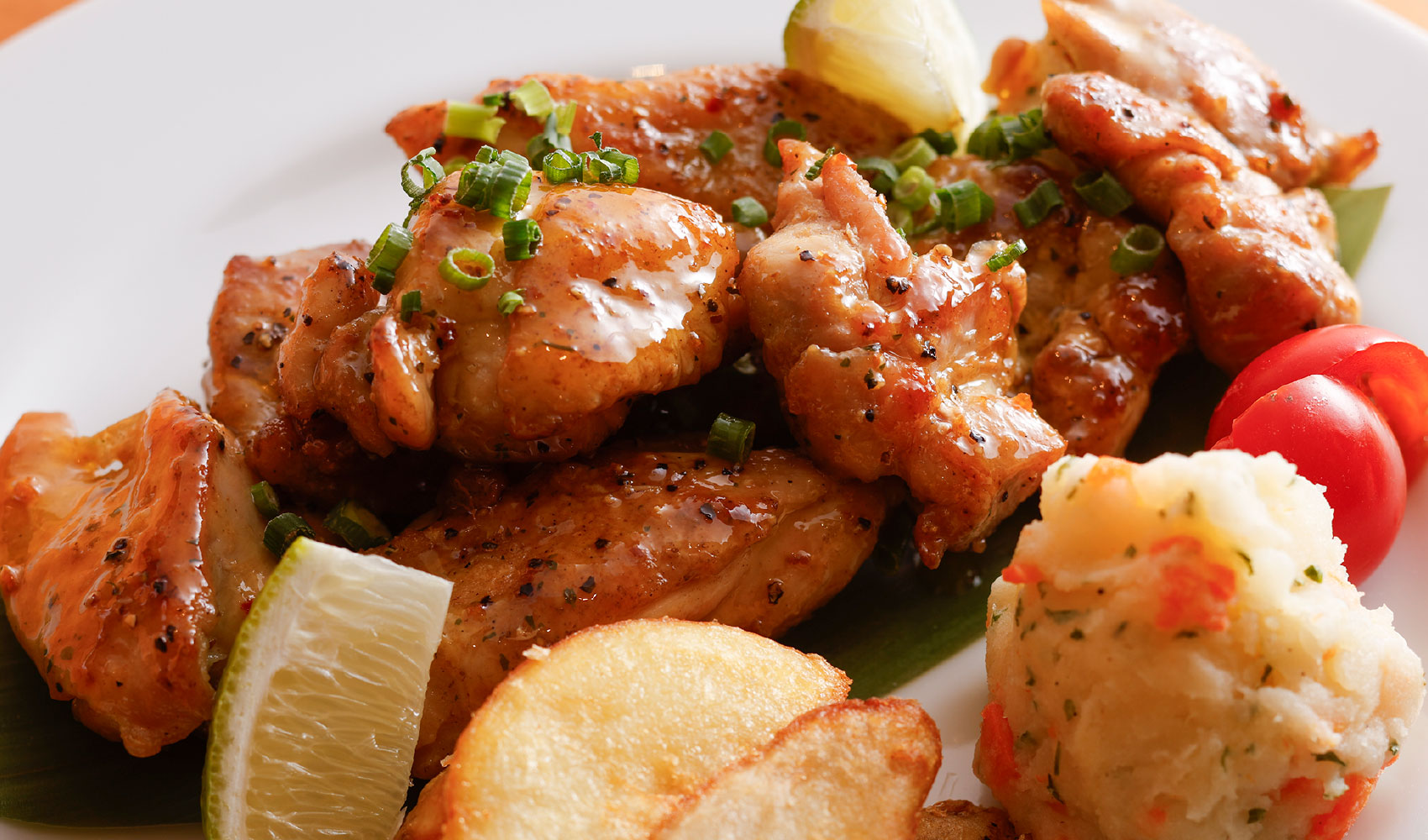 YMfg維新セミナーパーク食堂 ふしの川/長州どりのじゅーじゅーレモングリル