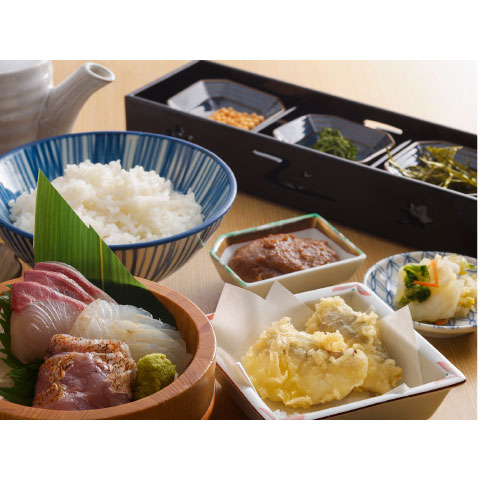 牛串とらまめともつ鍋こ豆 湯田店/長州海鮮まぶし/長州海鮮ひつまぶし